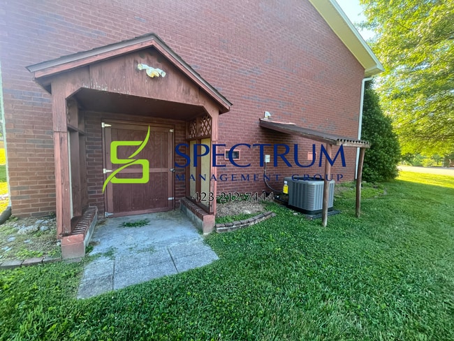 Building Photo - Now available 3 Bedroom 2 Bath Single Family Home - Morristown, TN