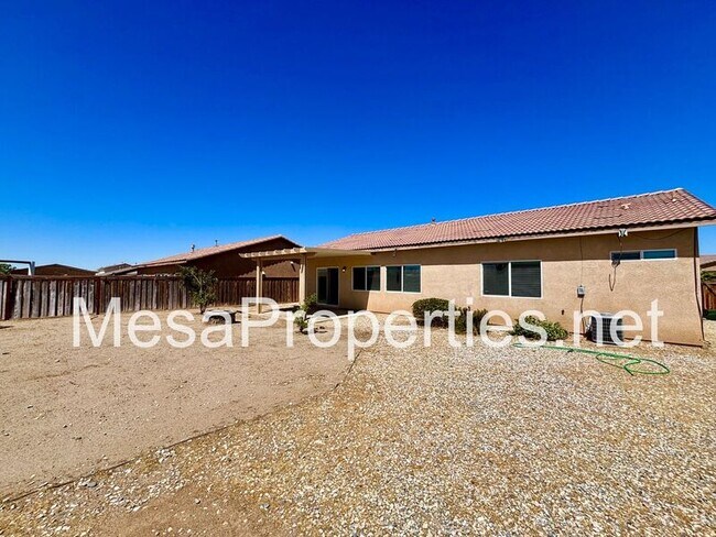 Building Photo - 14312 Sierra Grande St