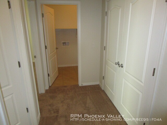 Building Photo - 24392 W Sheraton Ln