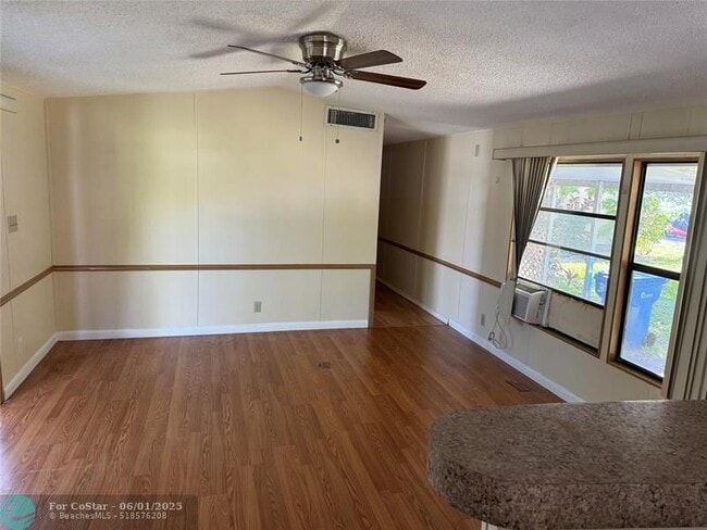 Building Photo - 3161 SW 53rd Ave