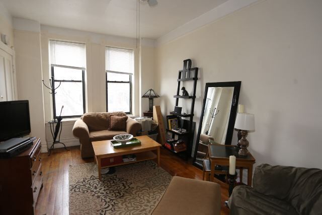 Building Photo - 2031 W Moffat St