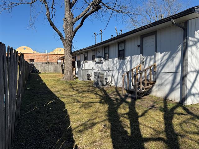 Building Photo - 208 S Dallas St