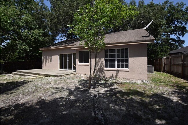 Building Photo - 302 Bridie Ct