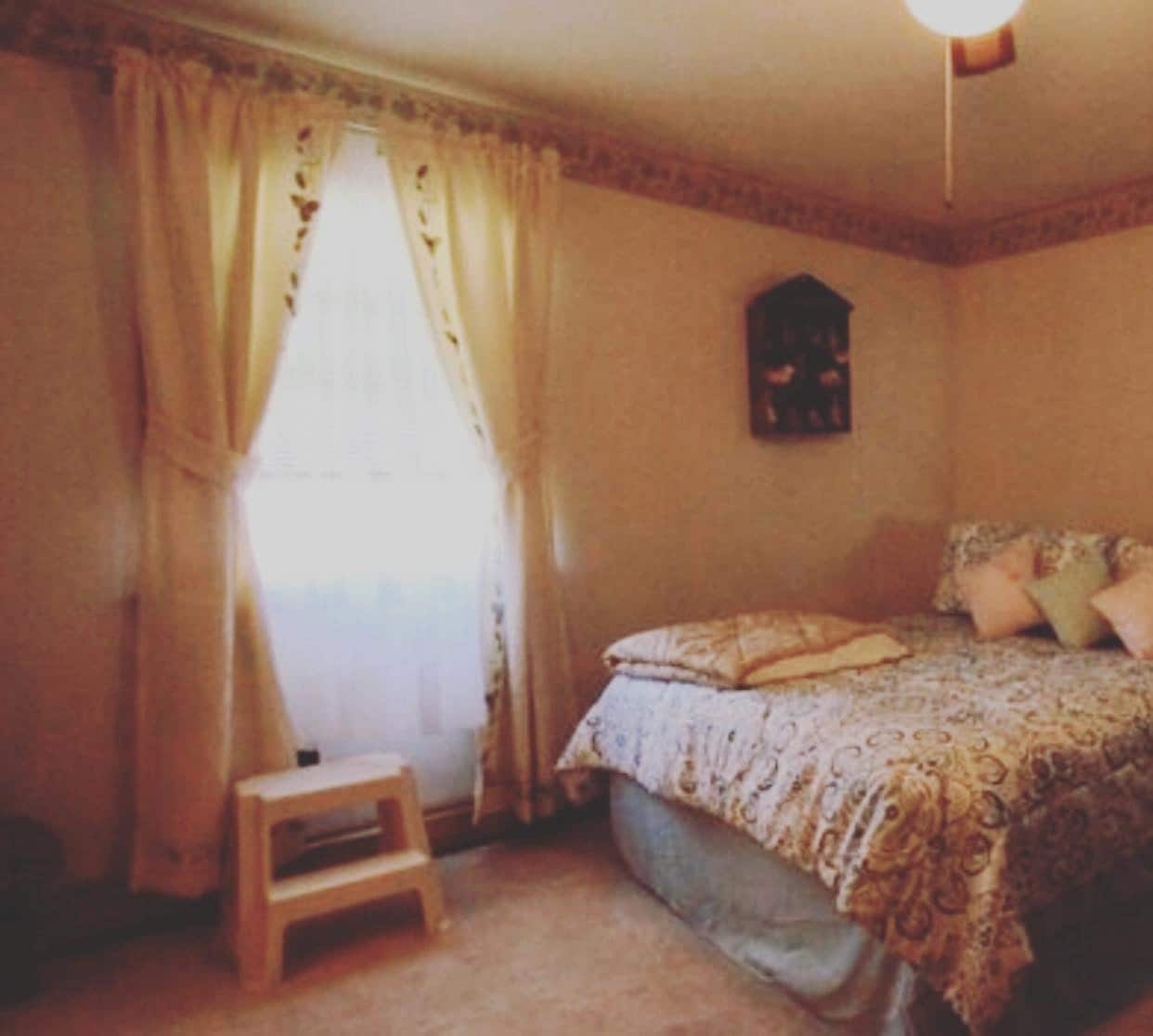 Building Photo - 122 Collins Ave