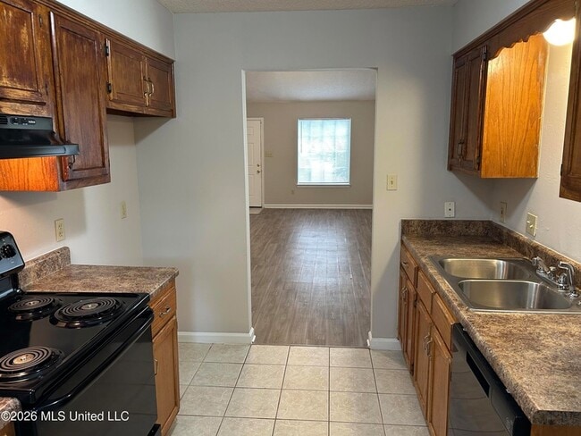 Building Photo - 2900 Brachton Cove W