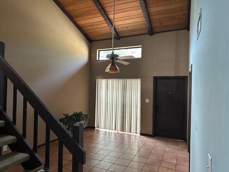 Building Photo - 11413 SW 110th Ln