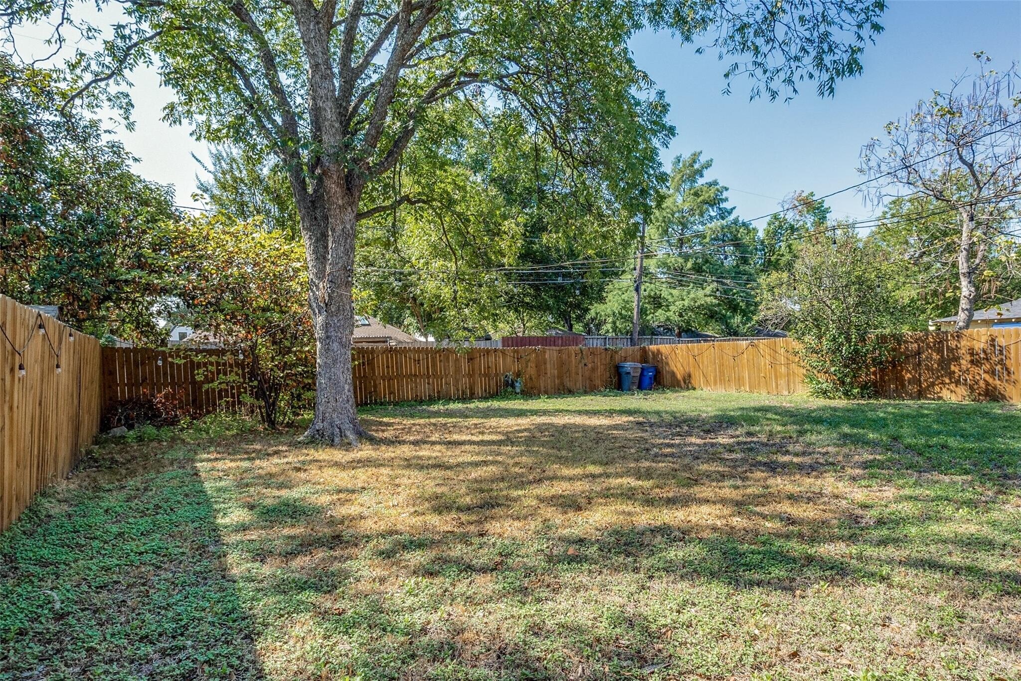 Building Photo - 3732 Seguin Dr