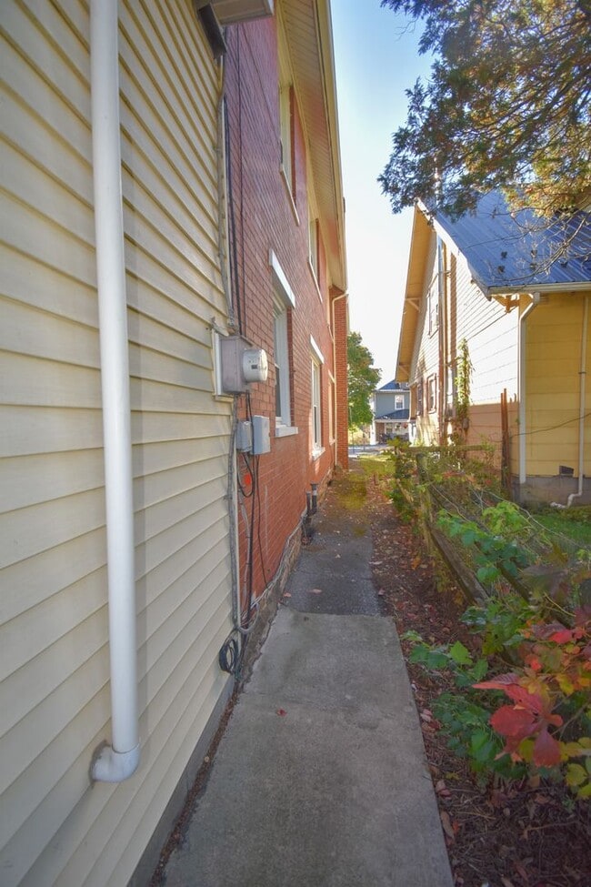 Building Photo - Large Home in Loganton with 1 Car Garage!