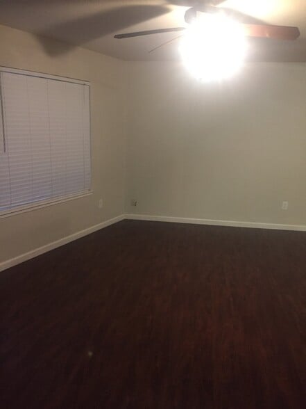 Building Photo - 2961 Portsmouth Dr