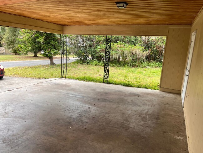 Building Photo - 1101 N Burton St