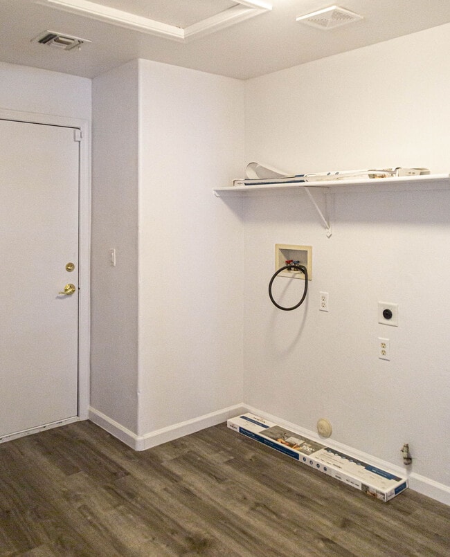 Building Photo - 8230 W Calle Sancho Panza