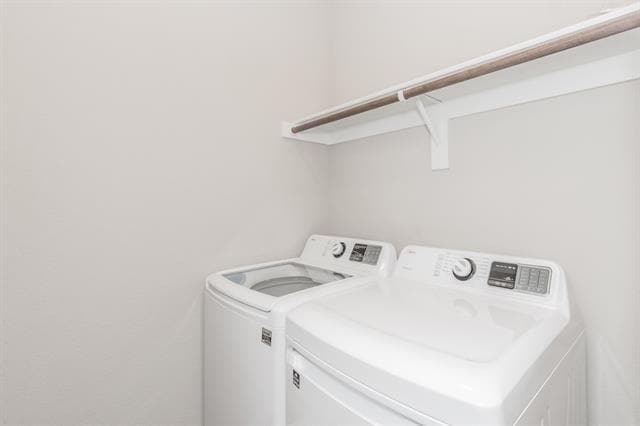 Building Photo - 4610 Sausalito Dr