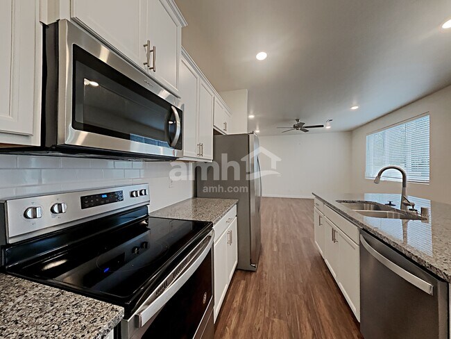 Building Photo - 1508 193rd St Ct E