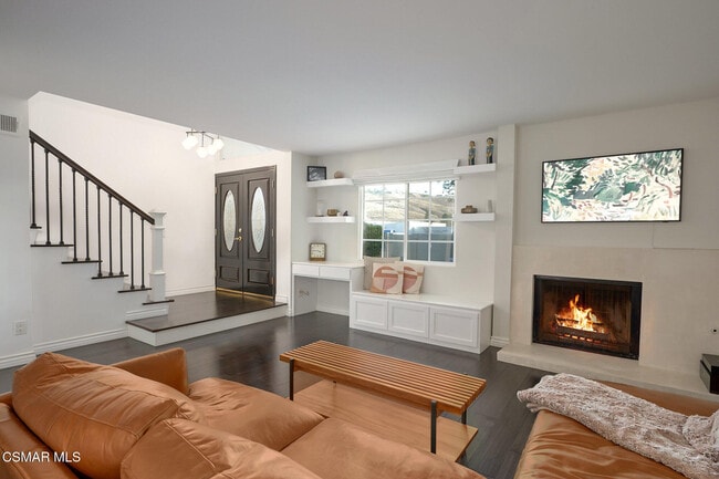 Building Photo - 1988 Olivewood Ct