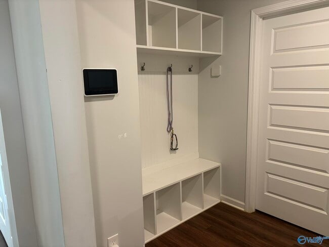 Building Photo - 227 Shubert Dr