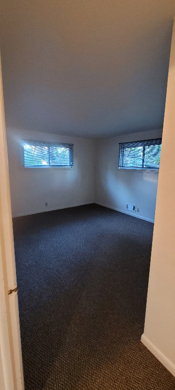Building Photo - 310 Poplar St