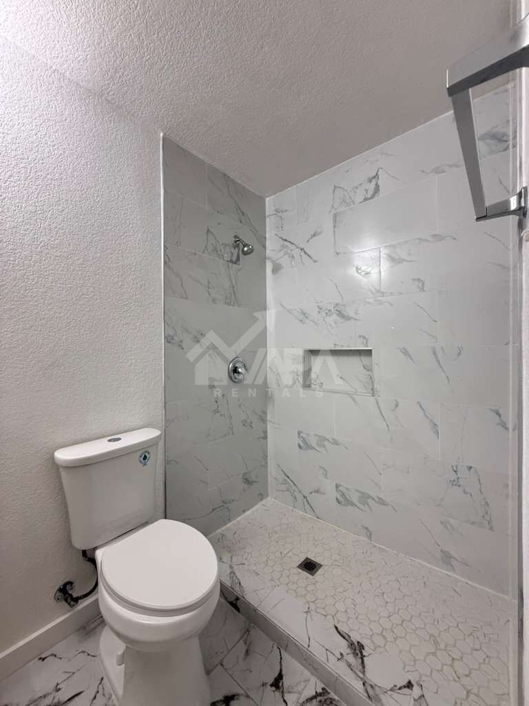 Building Photo - 6407 Greencastle Dr