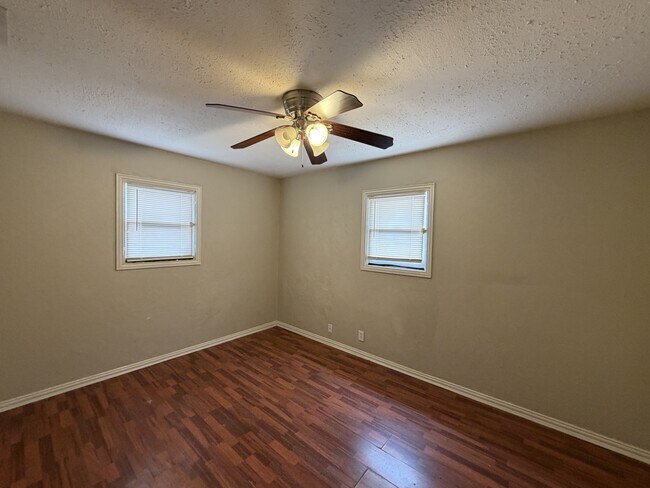 Building Photo - 2818 41st St