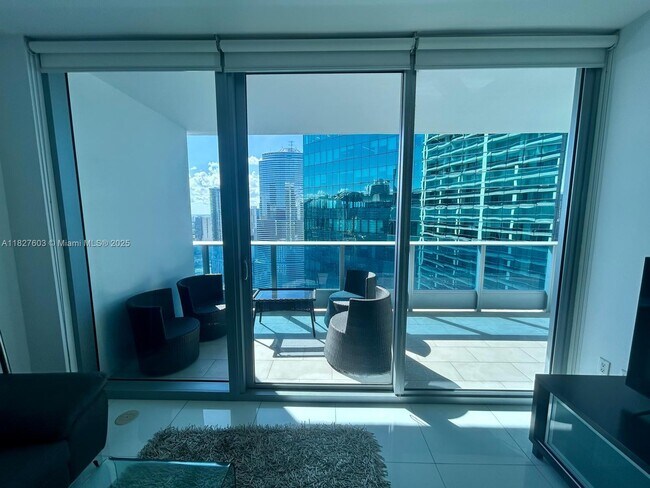Building Photo - 200 Biscayne Blvd Way
