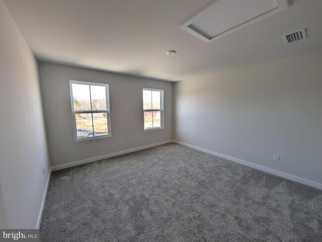 Building Photo - 114 RED LION Ct