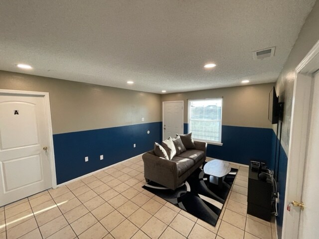 Building Photo - 8506 Leake Ave