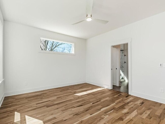 Building Photo - 1310 N Davidson St