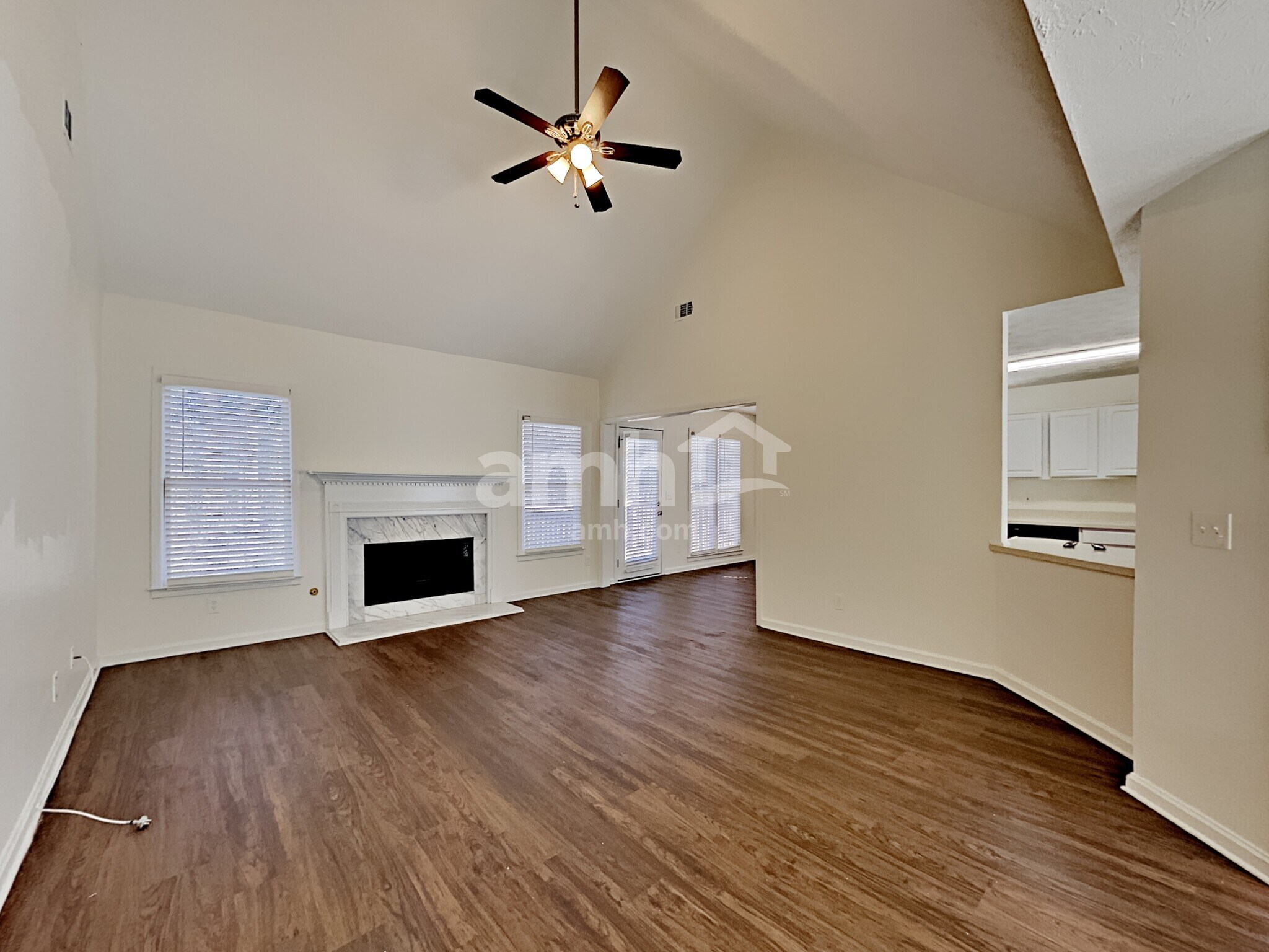 Building Photo - 893 Wellsley Ct