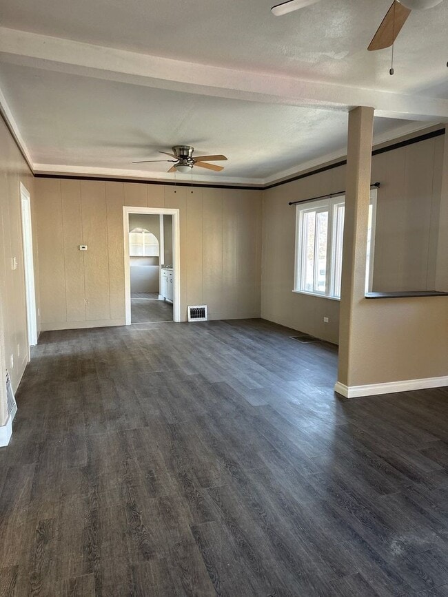 Building Photo - N10th332