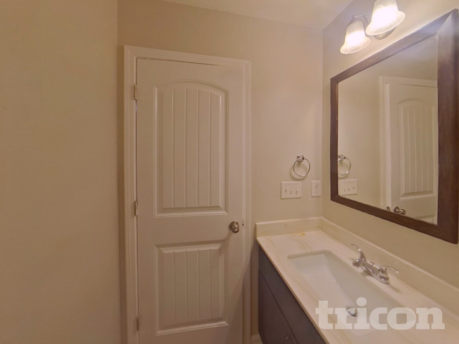 Building Photo - 2203 Jenny Dr