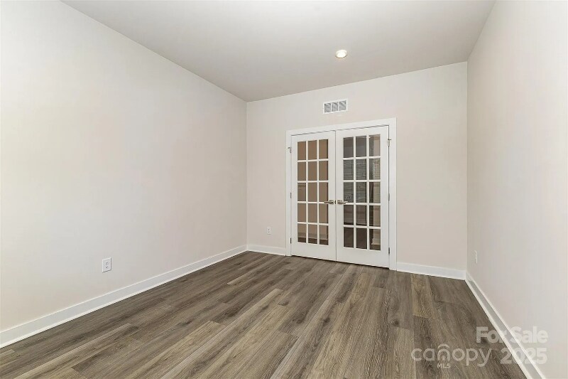 Building Photo - 218 Tetcott St