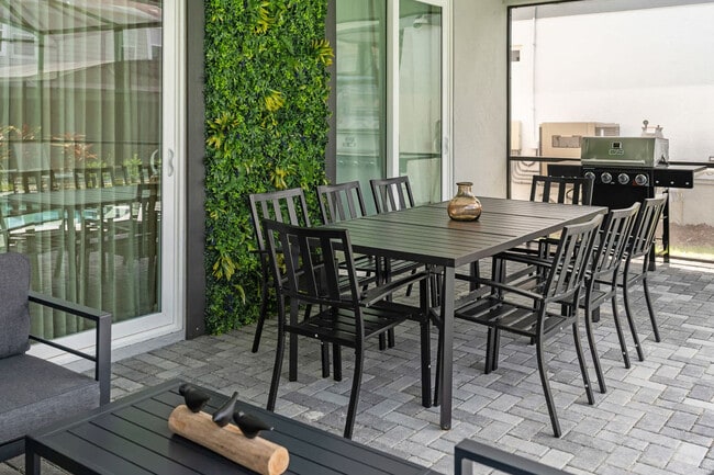 Building Photo - 15996 Cape Coral Lp