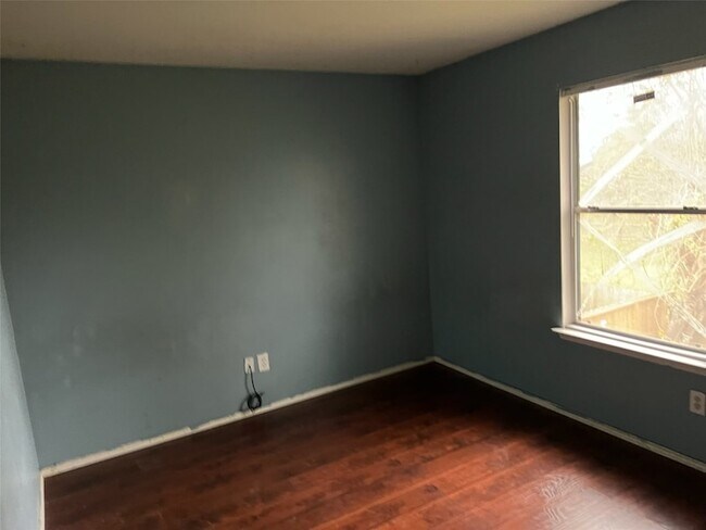 Building Photo - 5935 Sattler Park Dr