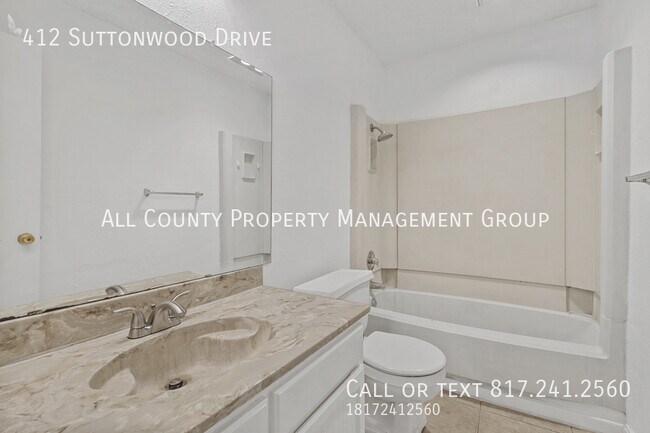 Building Photo - 412 Suttonwood Dr