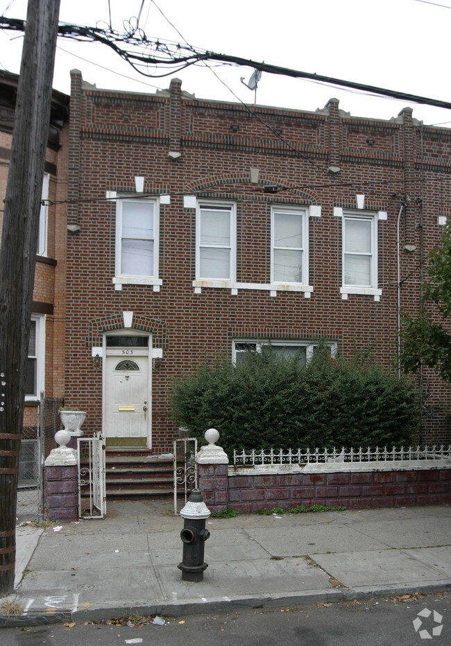 Primary Photo - 503 Hegeman Ave