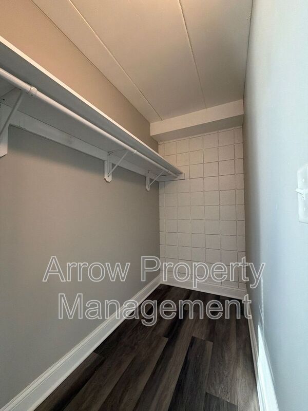 Building Photo - 877 N 26