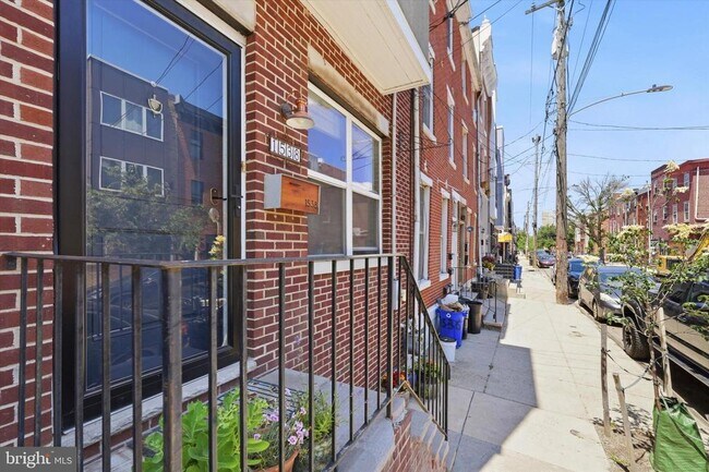 Building Photo - 1538 S 4th St