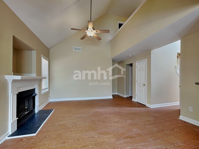 Building Photo - 3805 Lodgepole Ln