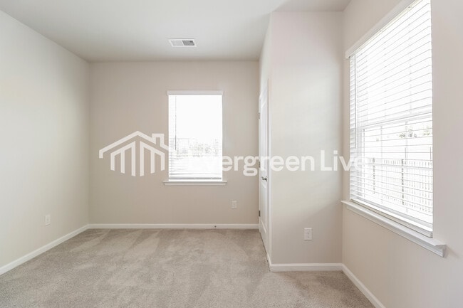 Building Photo - 1626 Swallow Tail Dr