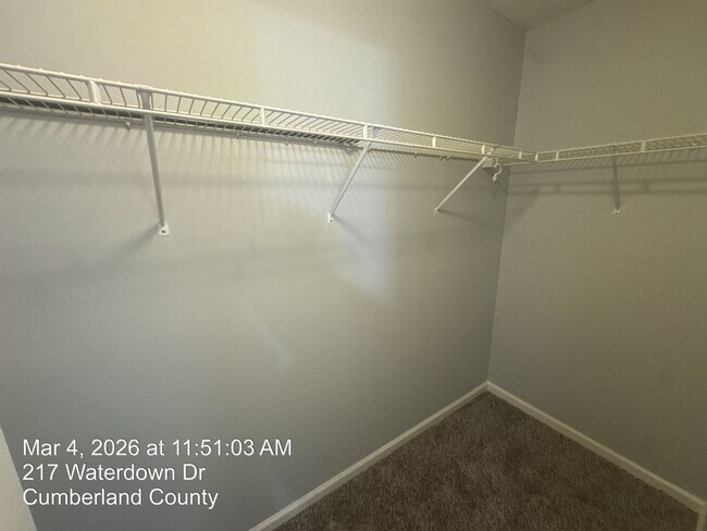 Building Photo - 217 Waterdown Dr