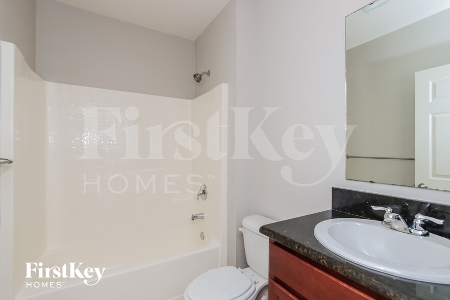 Building Photo - 1992 Elkins Point