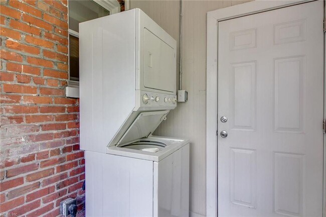 Building Photo - Ghent