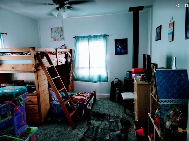 Building Photo - 646 S Coleman St