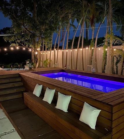 Building Photo - 256 NE 85th St