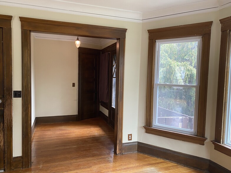 Building Photo - 2765 S Logan Ave