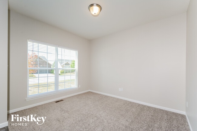 Building Photo - 476 Timber Valley Trail