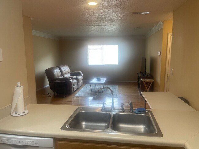 Building Photo - ? Now Leasing in Hanahan! ? 2 Bed • 2 Full...