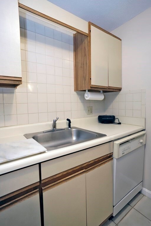 Building Photo - 1261 Church St