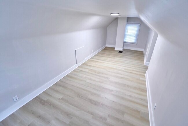 Building Photo - 316 Grand Ave