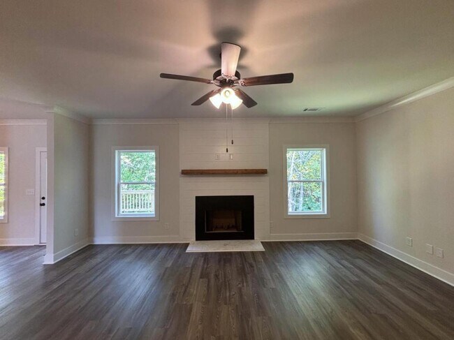 Building Photo - 4420 Whitetail Path Cove