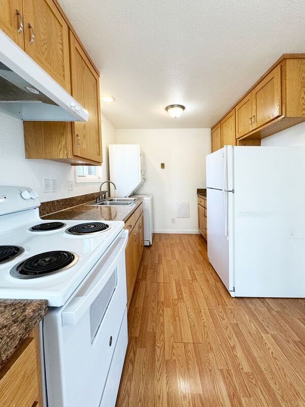 Building Photo - 3835 Marshall Ave